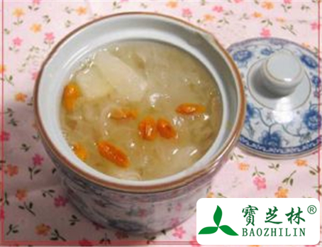 银耳汤的功效与作用及禁忌
