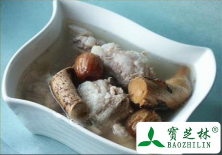 五指毛桃煲鸡