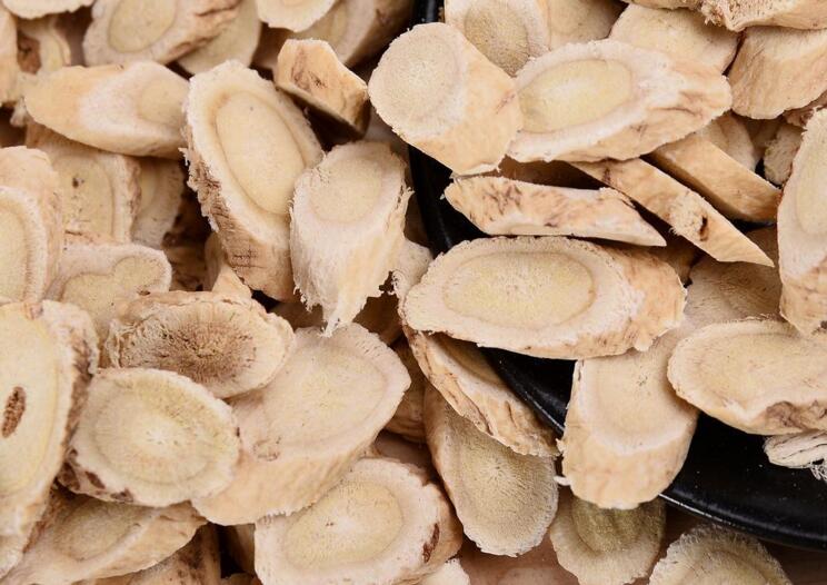 中药当归的功效与作用有哪些 当归可以帮助人体润肠通便