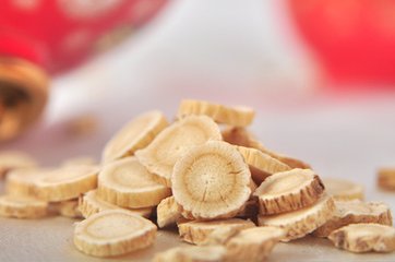 补气中药各有奇效 黄芪泡酒改善气色