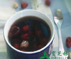 黑豆桂圆红枣汤的功效与作用:治心悸