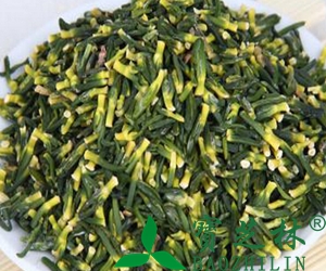 莲子心泡水喝的功效 莲子心的副作用 莲子心能吃么